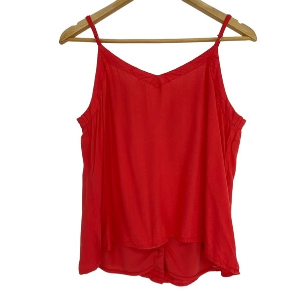 Marisol red tank top with wood button front detail, L - Picture 2 of 8
